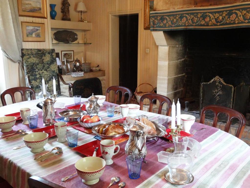 Le Logis Du Marais Hotel Lasson Bagian luar foto